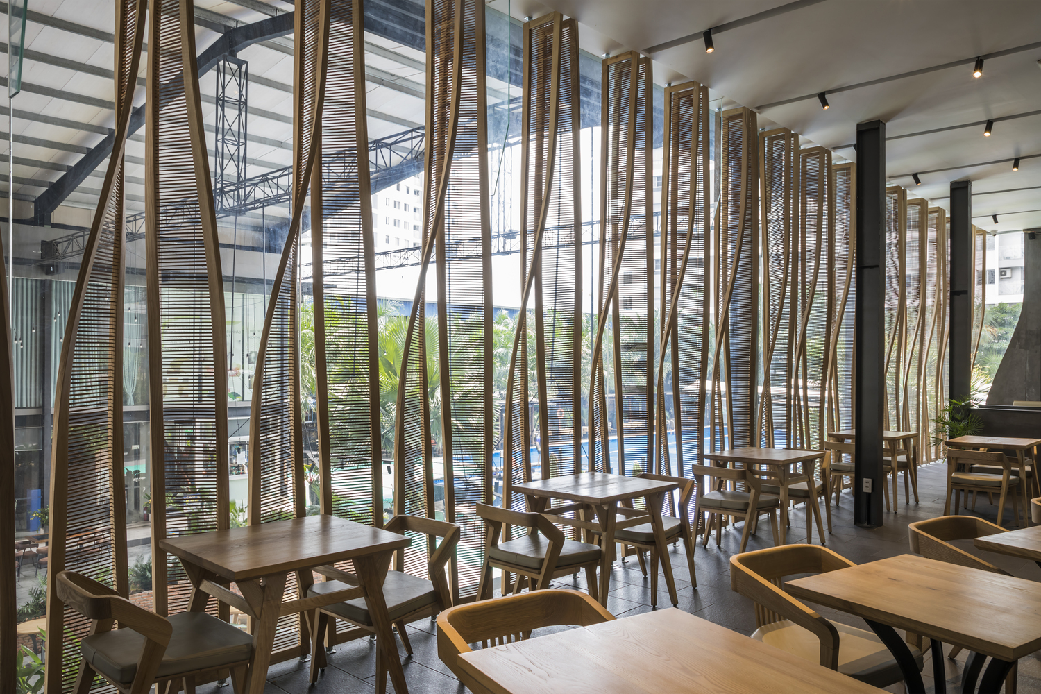 Nhà hàng Nhật không gian độc đáo với hệ thống ánh sáng và nội thất