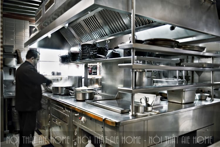 Khu bếp nhà hàng được thiết kế khoa học cho các đầu bếp