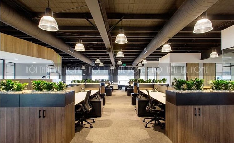 Khu vực làm việc của nhân viên được thiết kế gọn gàng, ngăn nắp thiết kế nội thất văn phòng 