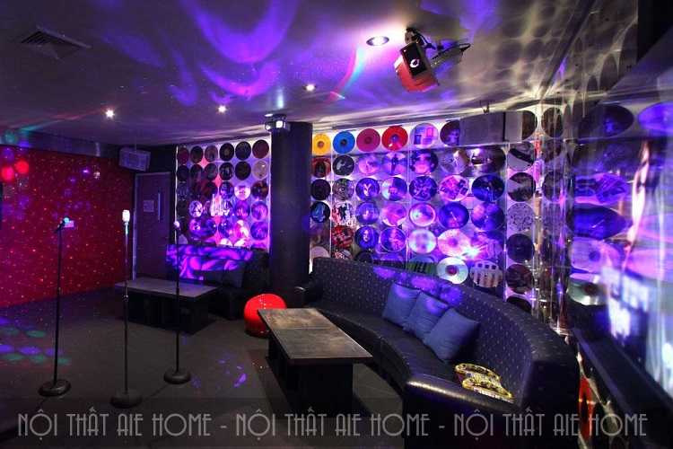 Thiết kế phòng karaoke vip đầy đủ các tiêu chuẩn về mặt âm thanh, màu sắc, đèn điện,…