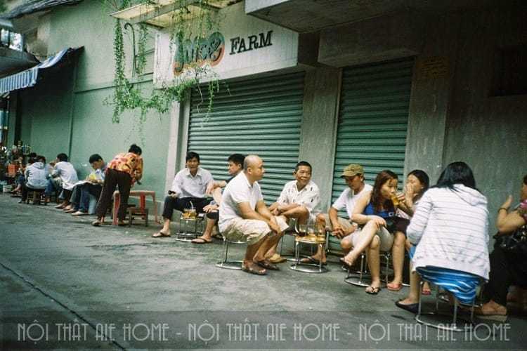 Cafe vỉa hè – nét văn hóa đặc trưng của người Việt