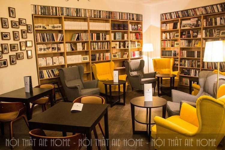 không gian thiết kế quán cafe sách là điểm thu hút khách hàng