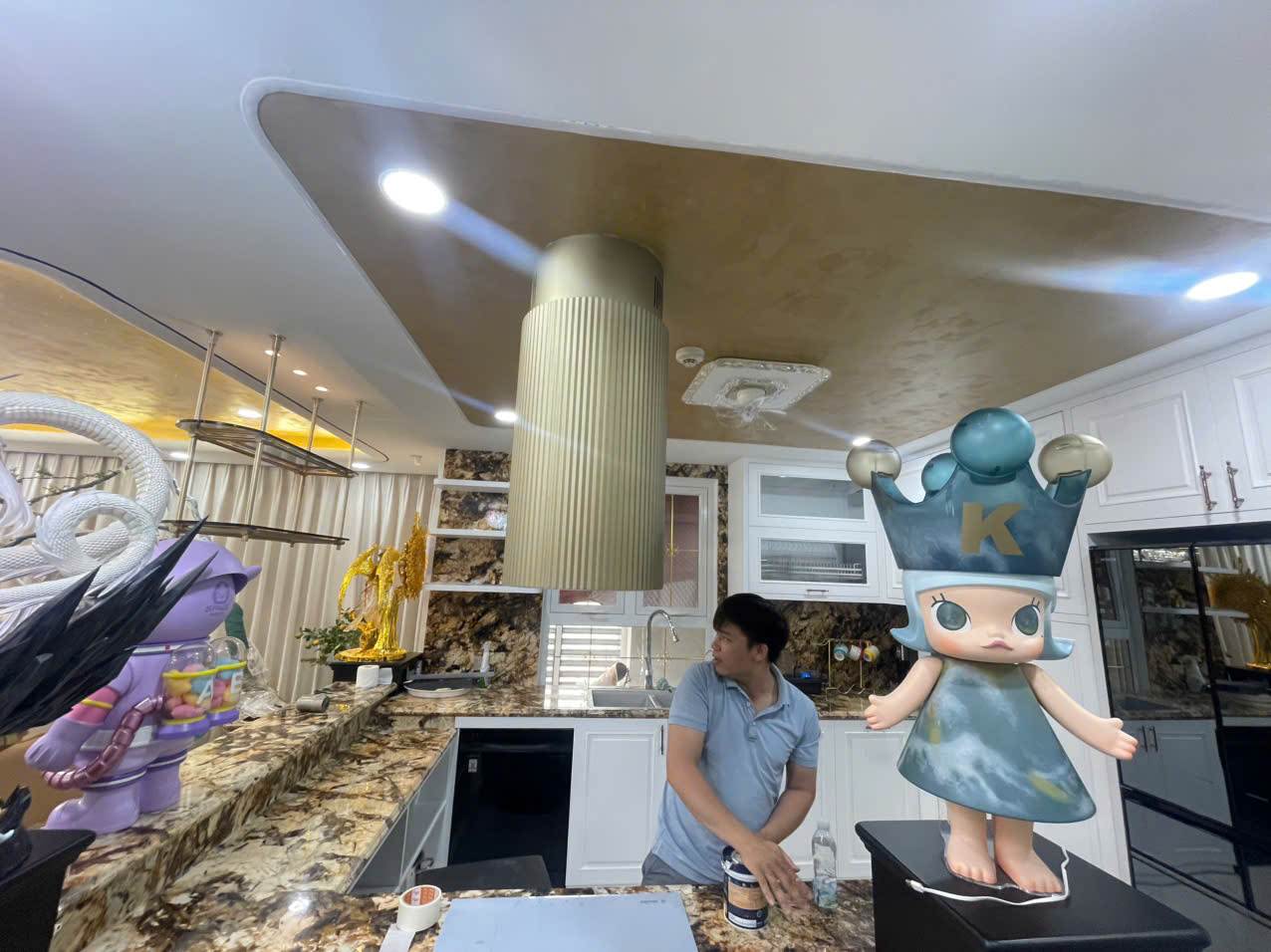 Hình ảnh thực tế dự án thi công nội thất phòng khách tân cổ sang trọng.